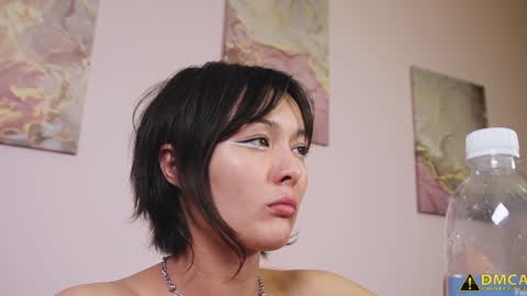 Sonmi online show from December 15, 4:37 pm