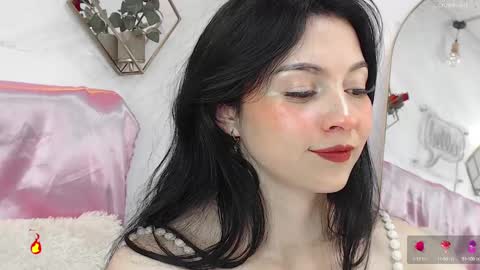 Snapshot of naamah_b chatting on March 6, 5:22 pm naamah_b online show from March 6, 5:22 pm