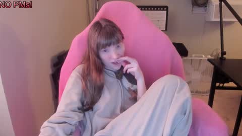 Snapshot of nacmar chatting on October 7, 9:38 am Natalie Marlo online show from October 7, 9:38 am