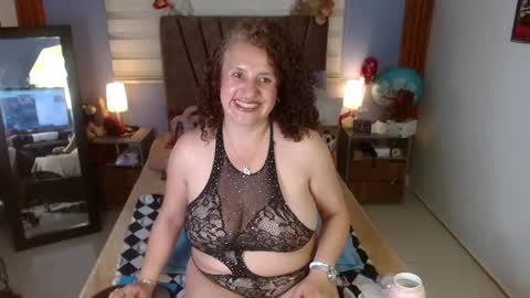 Snapshot of nadia_84 chatting on September 24, 7:53 pm nadia_84 online show from September 24, 7:53 pm