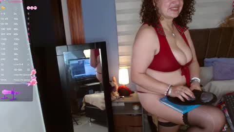 Snapshot of nadia_84 chatting on October 10, 8:35 pm nadia_84 online show from October 10, 8:35 pm