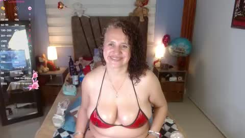 Snapshot of nadia_84 chatting on September 19, 11:58 am nadia_84 online show from September 19, 11:58 am