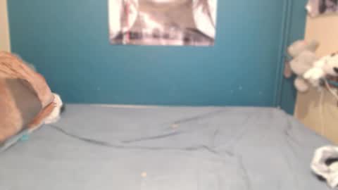 nadinnnea online show from October 21, 8:08 am