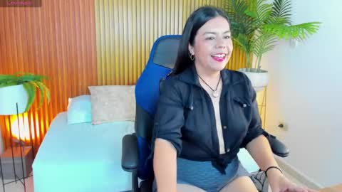 Snapshot of nahia_13 chatting on September 18, 12:20 pm N A H I A online show from September 18, 12:20 pm