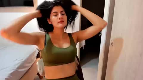 independent model online show from September 13, 12:13 am