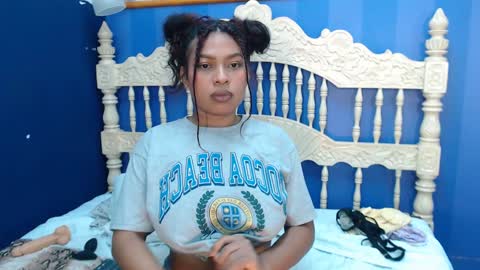 Nahomy online show from December 27, 9:54 pm