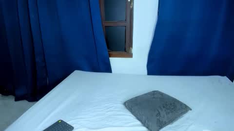 Nahomy online show from January 11, 2:39 am