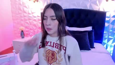 Snapshot of nairea_beaumont chatting on October 9, 4:40 am nairea_beaumont online show from October 9, 4:40 am