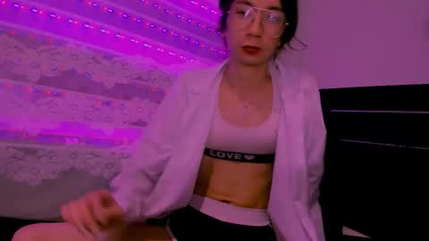 NAJI  online show from October 21, 8:23 pm