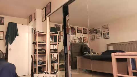 nakedmonkey online show from March 8, 3:21 am