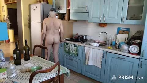 Snapshot of nakednudist72 chatting on September 19, 7:45 am Naked Naturist online show from September 19, 7:45 am