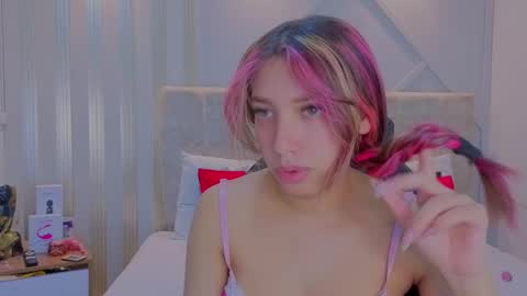 nami_sweet_ online show from October 15, 12:39 pm