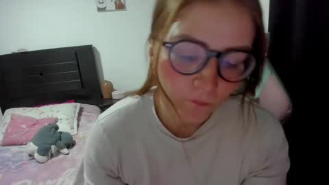 Nami online show from December 1, 1:14 am