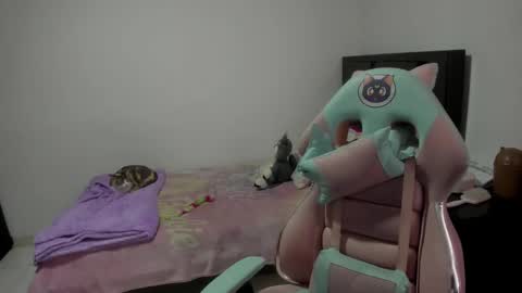 Nami online show from February 16, 7:01 pm