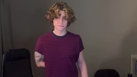 Snapshot of namiraaxel chatting on October 28, 7:15 pm Georges online show from October 28, 7:15 pm