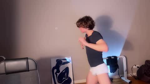 Snapshot of namiraaxel chatting on December 13, 8:47 pm Georges online show from December 13, 8:47 pm