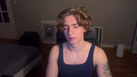 Snapshot of namiraaxel chatting on January 16, 7:52 pm Georges online show from January 16, 7:52 pm