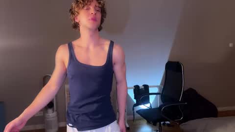 Snapshot of namiraaxel chatting on December 6, 9:07 pm Georges online show from December 6, 9:07 pm