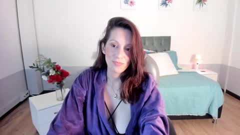 Snapshot of namisunny chatting on February 12, 5:47 am nami online show from February 12, 5:47 am