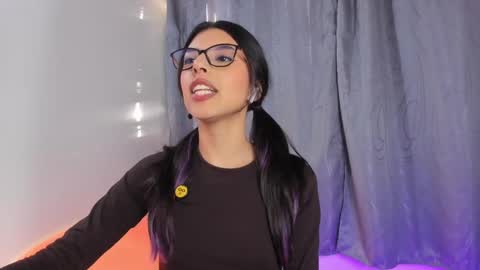 Snapshot of nanakodollx chatting on October 8, 9:43 pm Nana Natalia online show from October 8, 9:43 pm
