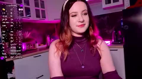 Nana online show from March 18, 2:23 pm