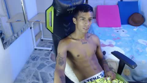 Snapshot of nando_col chatting on September 25, 8:49 pm nando_col online show from September 25, 8:49 pm