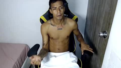 nando_col online show from November 2, 12:16 pm