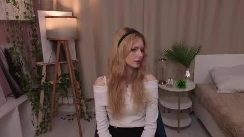 nannetteterrill online show from April 13, 6:06 am