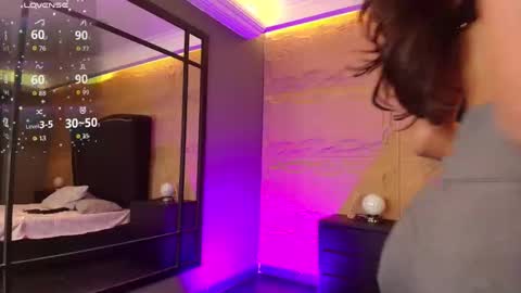 Snapshot of naomi_hill1 chatting on October 12, 9:38 pm Naomi online show from October 12, 9:38 pm