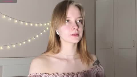 Naomi online show from December 22, 11:44 pm