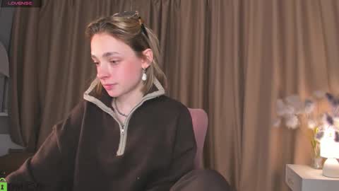 Snapshot of naomi_rias chatting on October 12, 11:50 pm Naomi online show from October 12, 11:50 pm