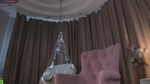 Snapshot of naomi_rias chatting on September 16, 1:40 am Naomi online show from September 16, 1:40 am