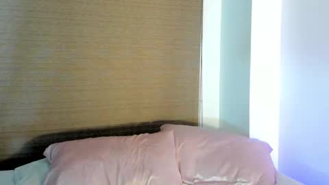 Snapshot of naomidawsonn chatting on September 21, 12:58 am naomidawson online show from September 21, 12:58 am