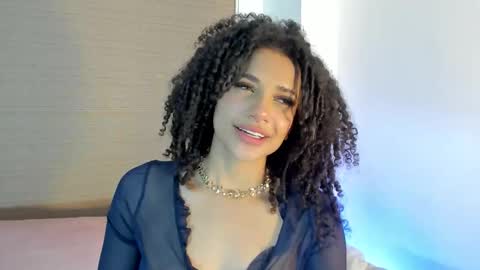 Snapshot of naomidawsonn chatting on September 12, 12:34 am naomidawson online show from September 12, 12:34 am