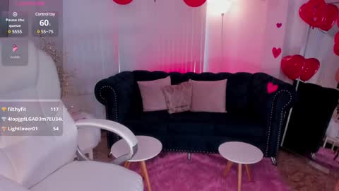 Naomi Campbell online show from February 15, 1:38 pm