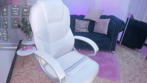 Naomi Campbell online show from February 21, 12:50 pm