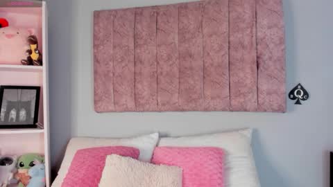 Laura  online show from October 25, 10:32 pm