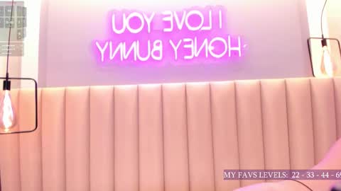 Naomy  online show from October 25, 11:16 pm