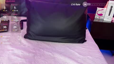 Snapshot of naomyrivera chatting on February 10, 3:21 pm nao online show from February 10, 3:21 pm