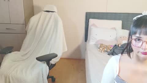 Naree online show from March 7, 1:51 pm