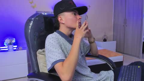 Nascary Fox online show from January 14, 7:44 pm