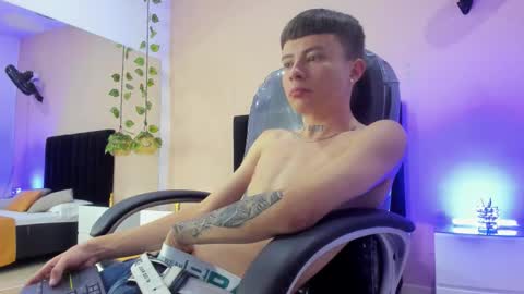 Nascary Fox online show from November 19, 7:56 pm