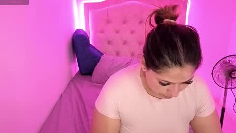 Nasly batista  online show from October 4, 9:34 pm