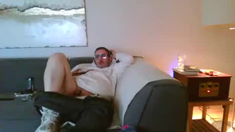 nassobout online show from March 7, 12:16 pm