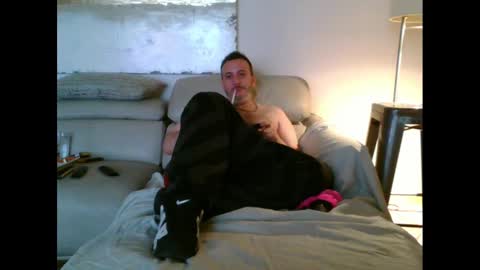 nassobout online show from October 13, 9:55 am