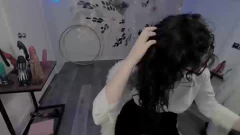 Snapshot of natahsaluxxx chatting on October 17, 8:29 am Natasha Luxxx online show from October 17, 8:29 am