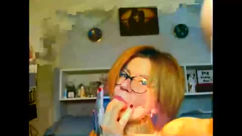 Snapshot of natali3855 chatting on October 18, 5:33 am Natali online show from October 18, 5:33 am