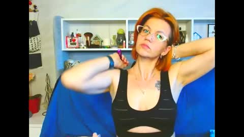 Snapshot of natali3855 chatting on February 16, 1:27 pm Natali online show from February 16, 1:27 pm