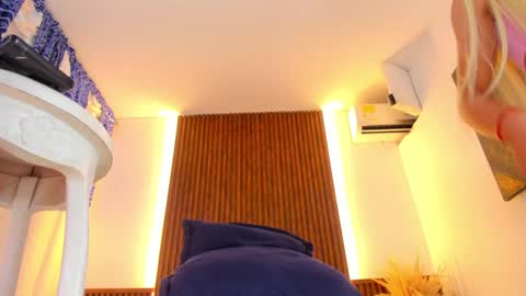 Snapshot of natali_sexbig chatting on February 8, 4:47 am natali online show from February 8, 4:47 am