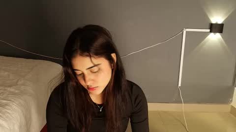 Naty  online show from December 5, 12:14 pm